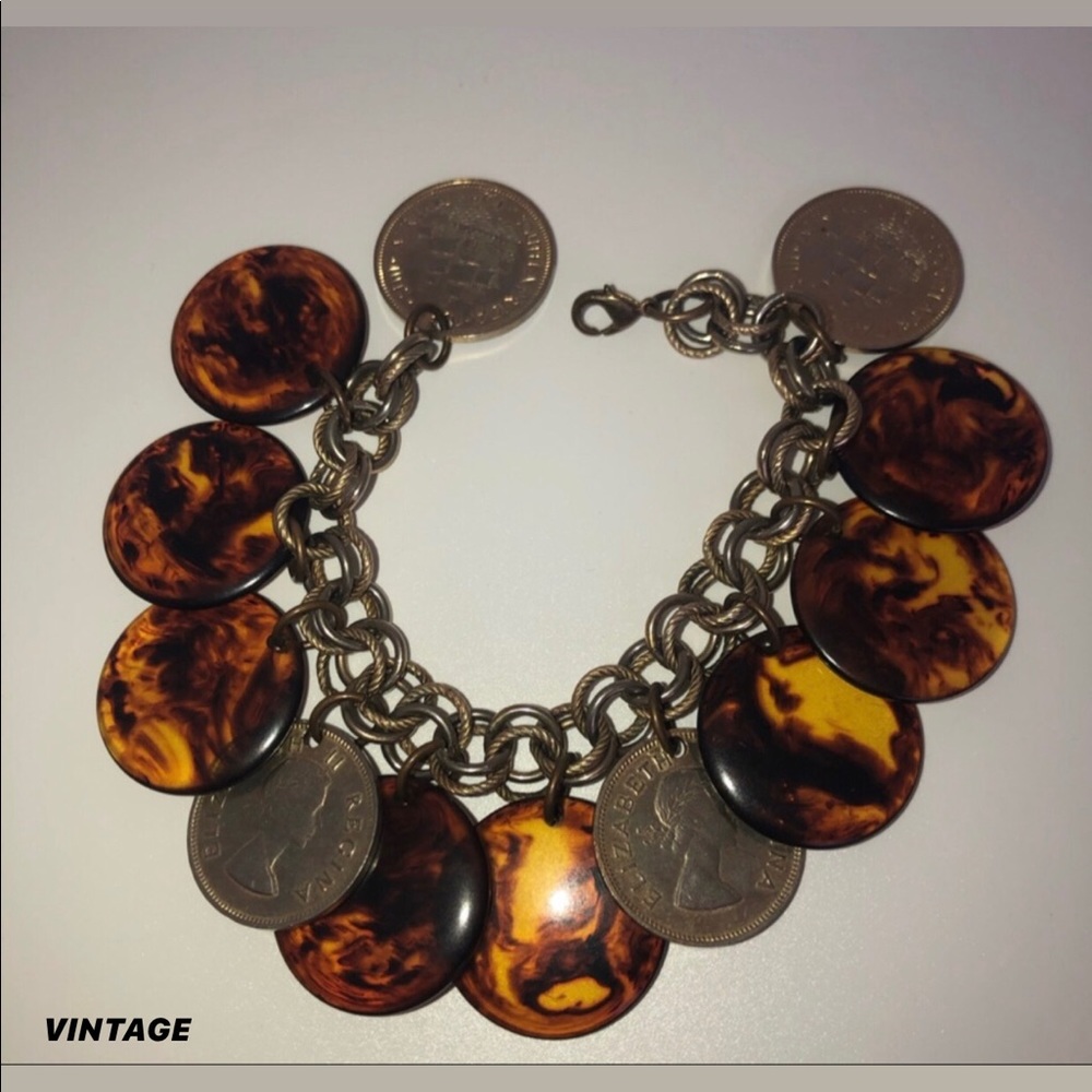 💕SALE💕 LUCITE/COIN BRACELET